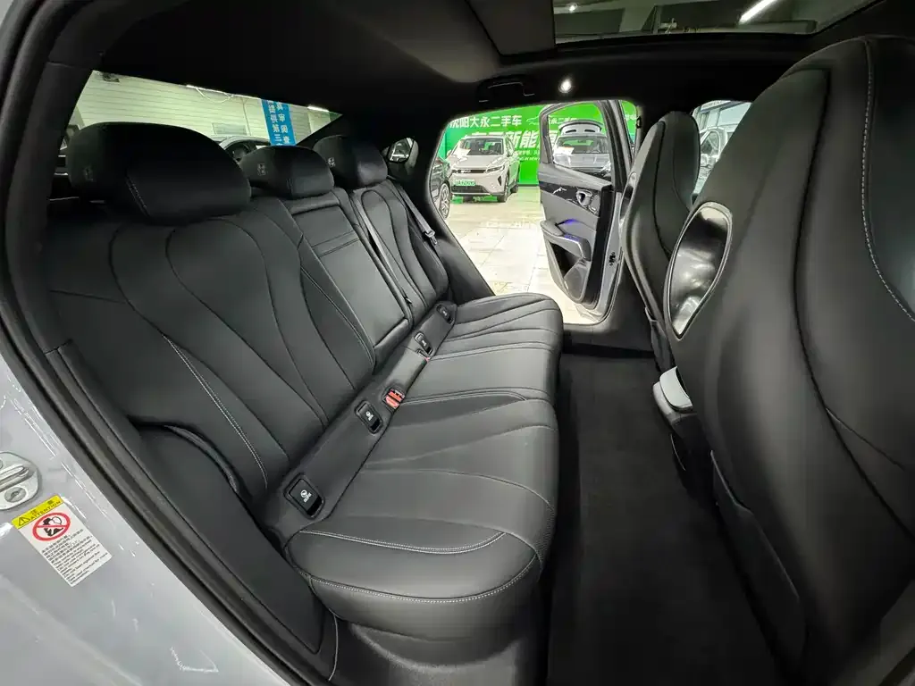 BYD Seal — фото 4