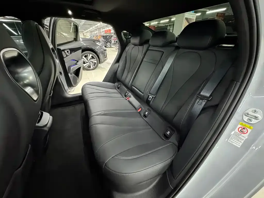 BYD Seal — фото 5