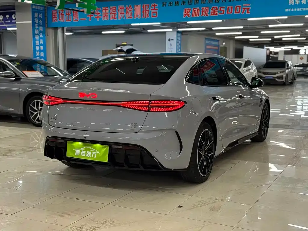 BYD Seal — фото 7