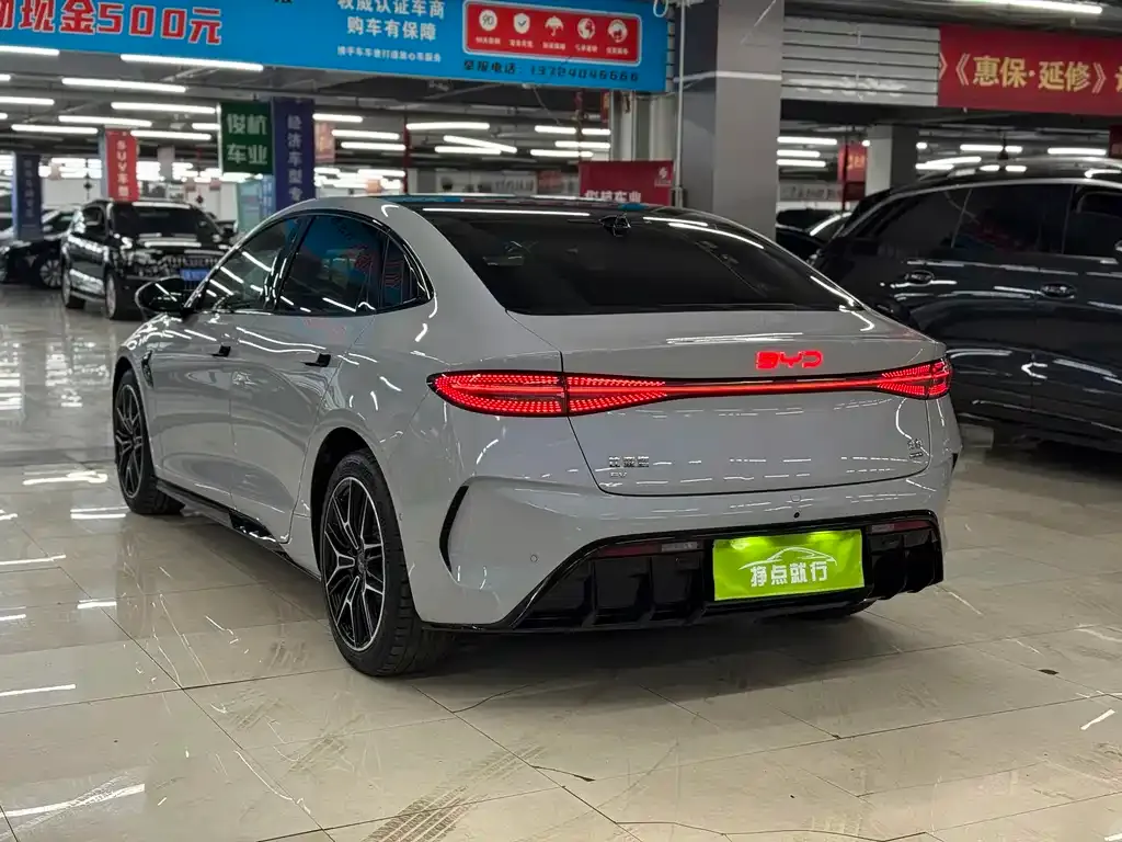 BYD Seal — фото 8