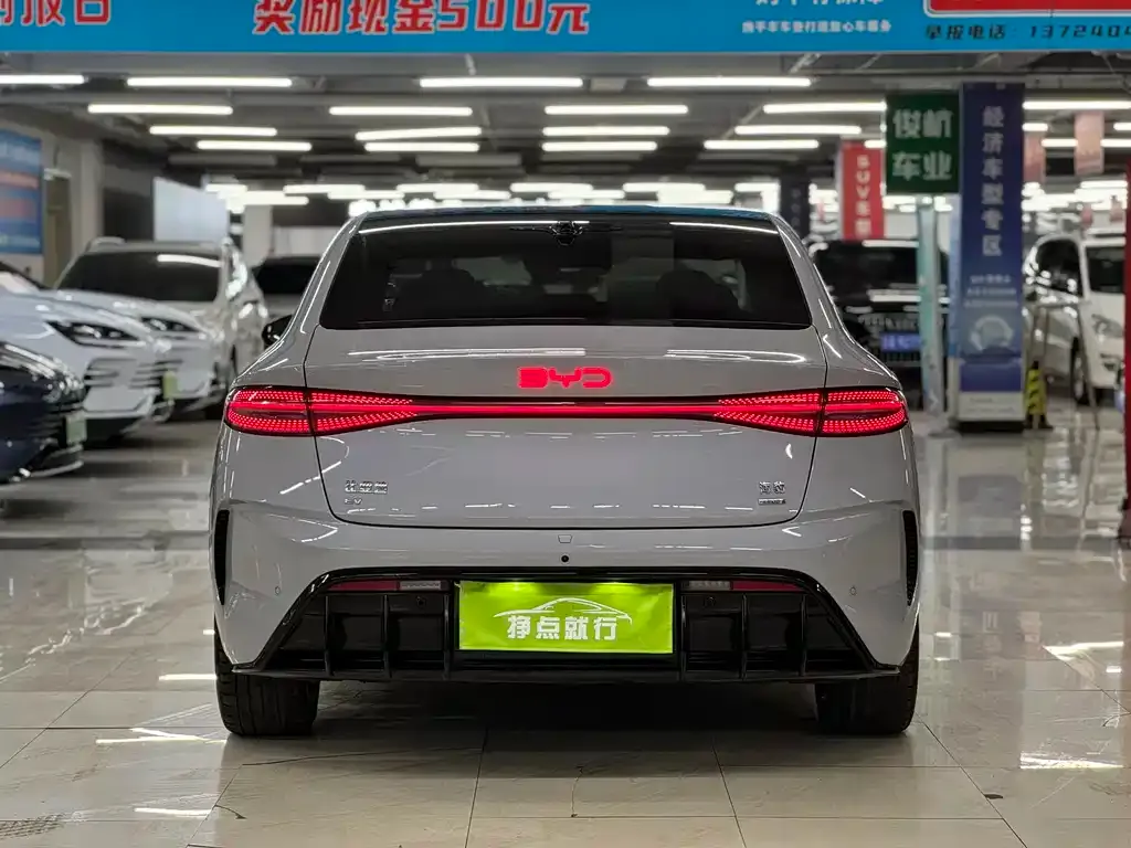 BYD Seal — фото 9