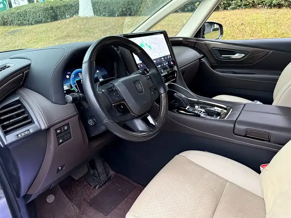 Toyota Vellfire — фото 5
