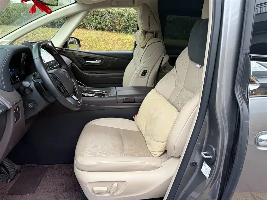 Toyota Vellfire — фото 6