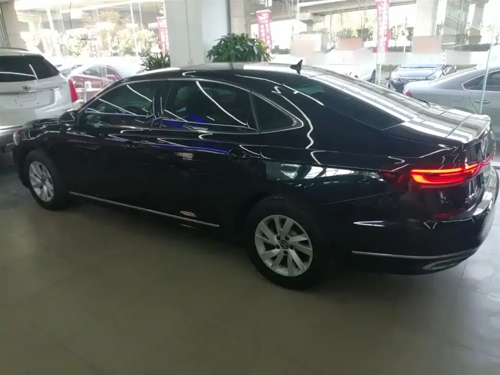 Volkswagen Passat — фото 5