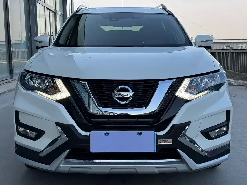 Nissan X-Trail — фото 4