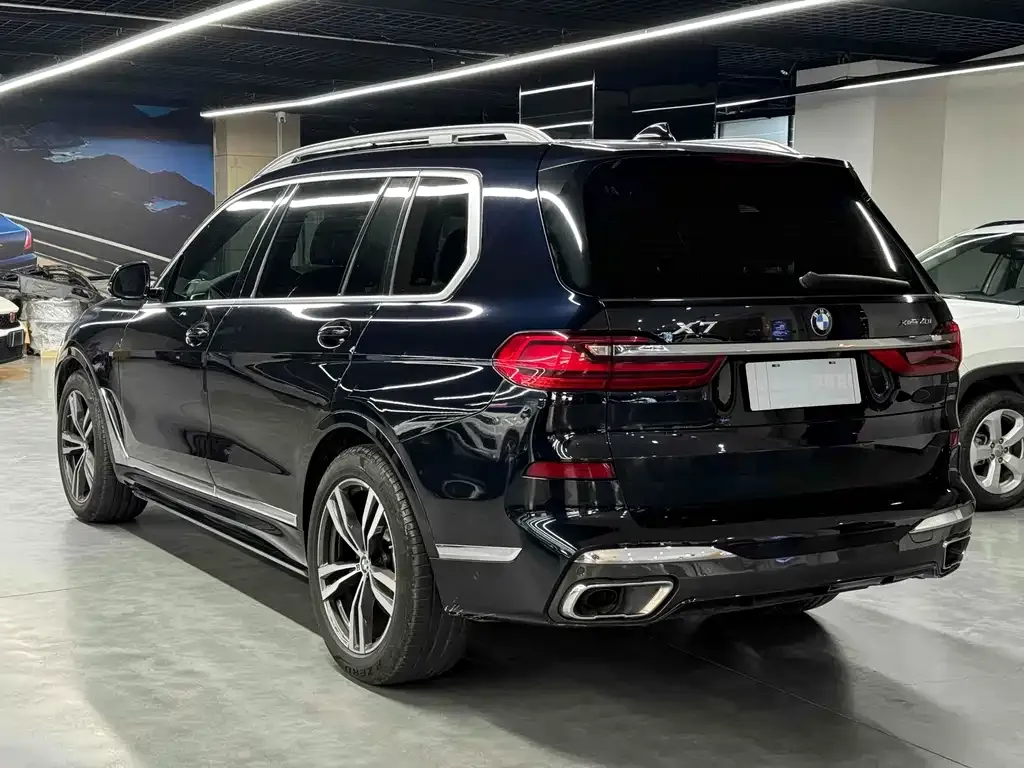 BMW X7 — фото 5