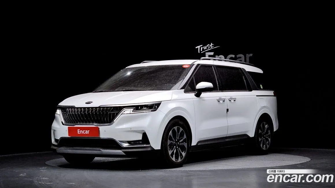 Kia Carnival — фото 1