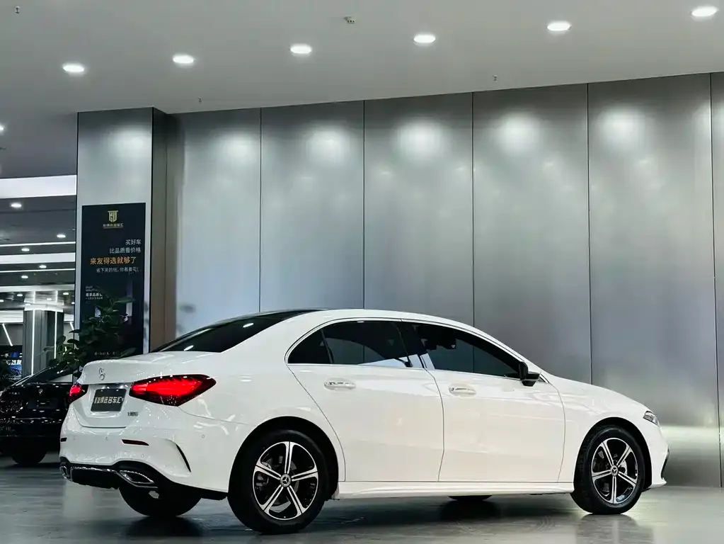 Mercedes-Benz A-Class — фото 10