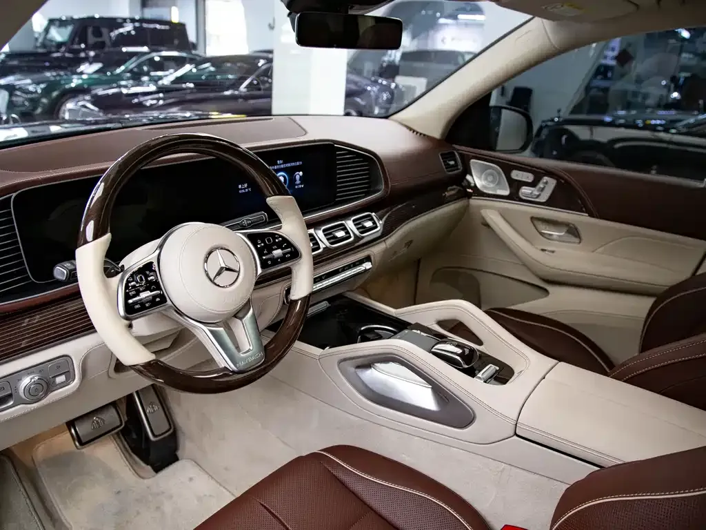 Mercedes-Benz GLS — фото 9