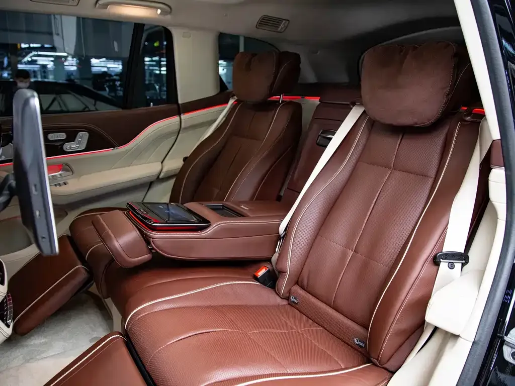Mercedes-Benz GLS — фото 6