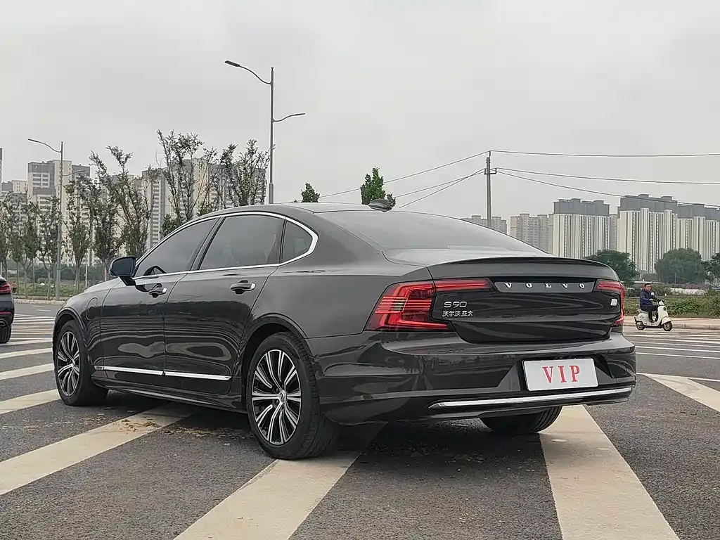 Volvo S90 PHEV — фото 7