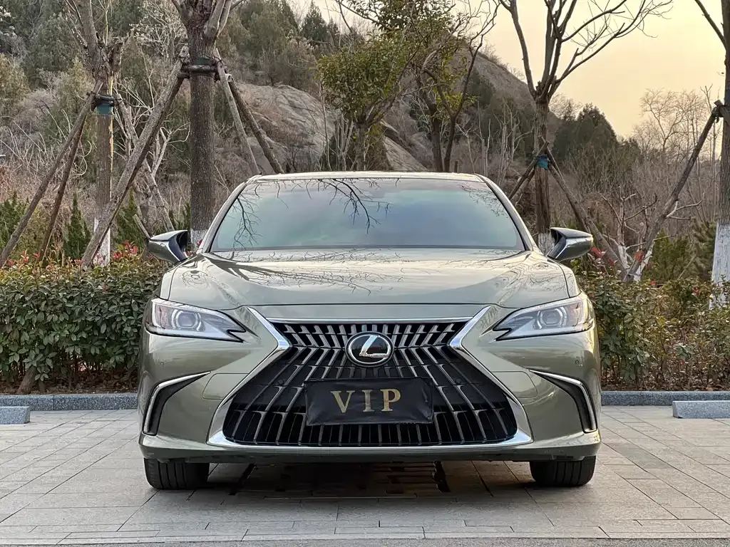 Lexus ES — фото 2