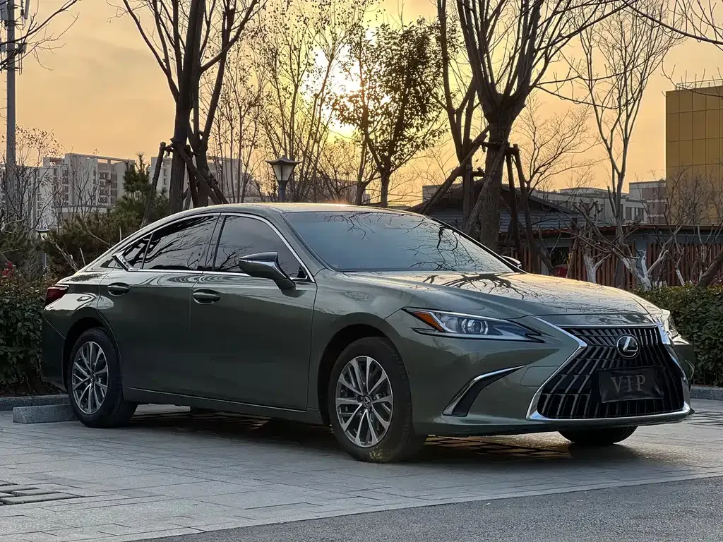 Lexus ES — фото 3
