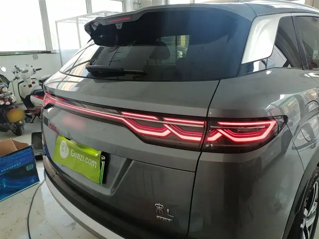 BYD L DM-i — фото 8