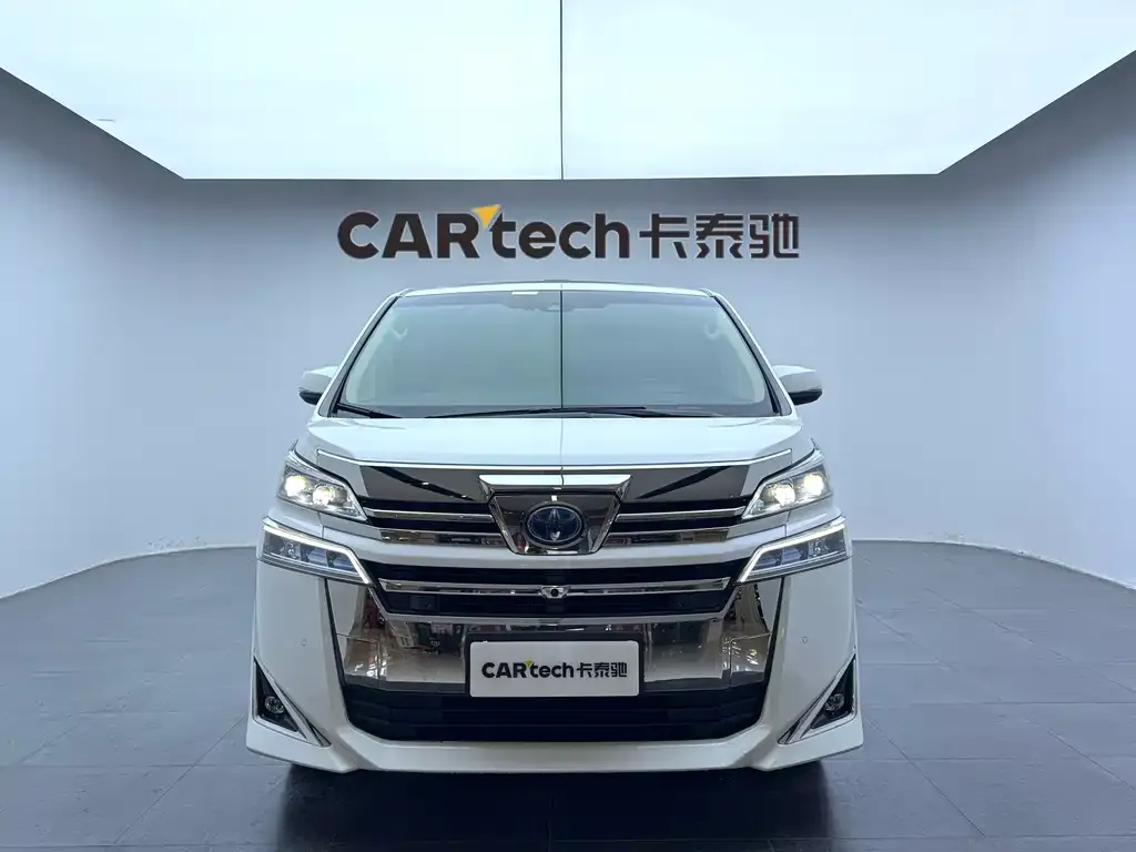 Toyota Vellfire — фото 3