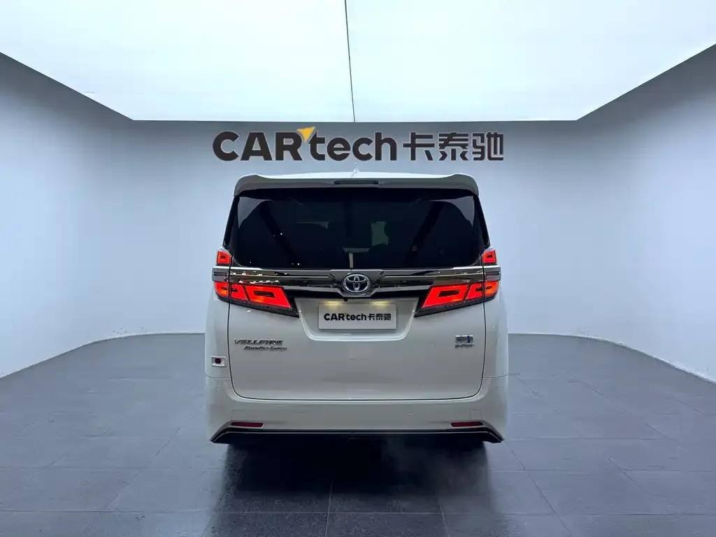 Toyota Vellfire — фото 7