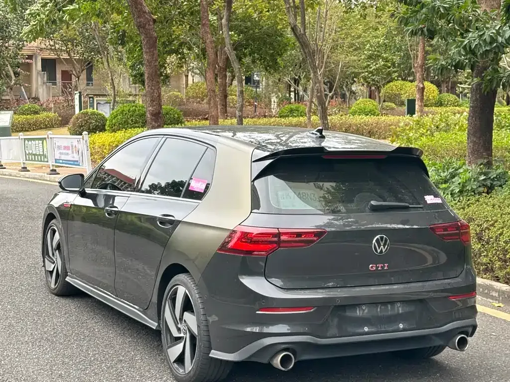 Volkswagen Golf GTI — фото 6