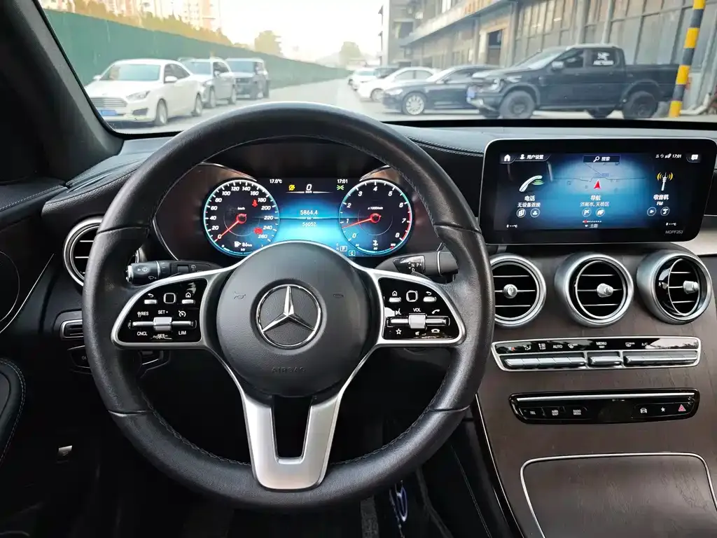 Mercedes-Benz GLC — фото 2