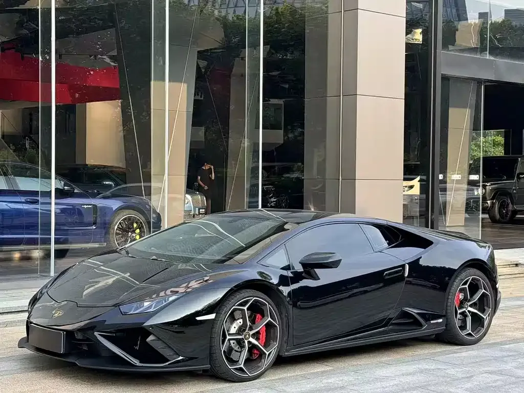 Lamborghini Huracan — фото 1