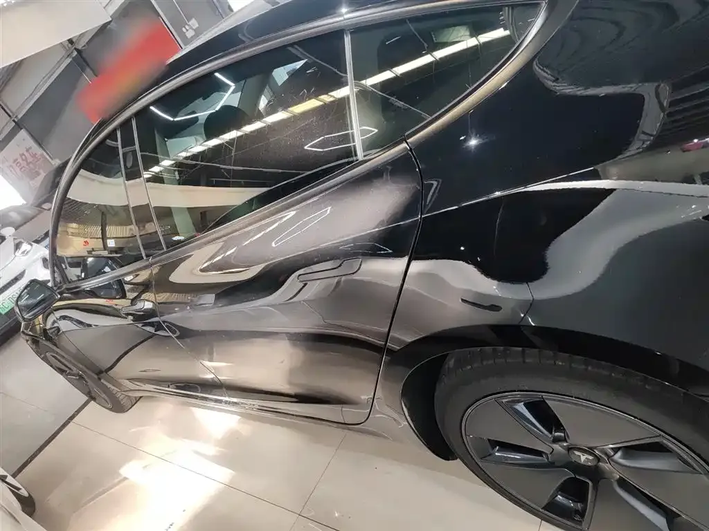 Tesla Model 3 — фото 5