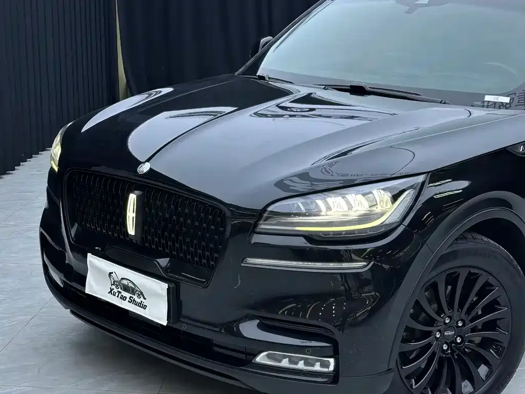 Lincoln Aviator — фото 10