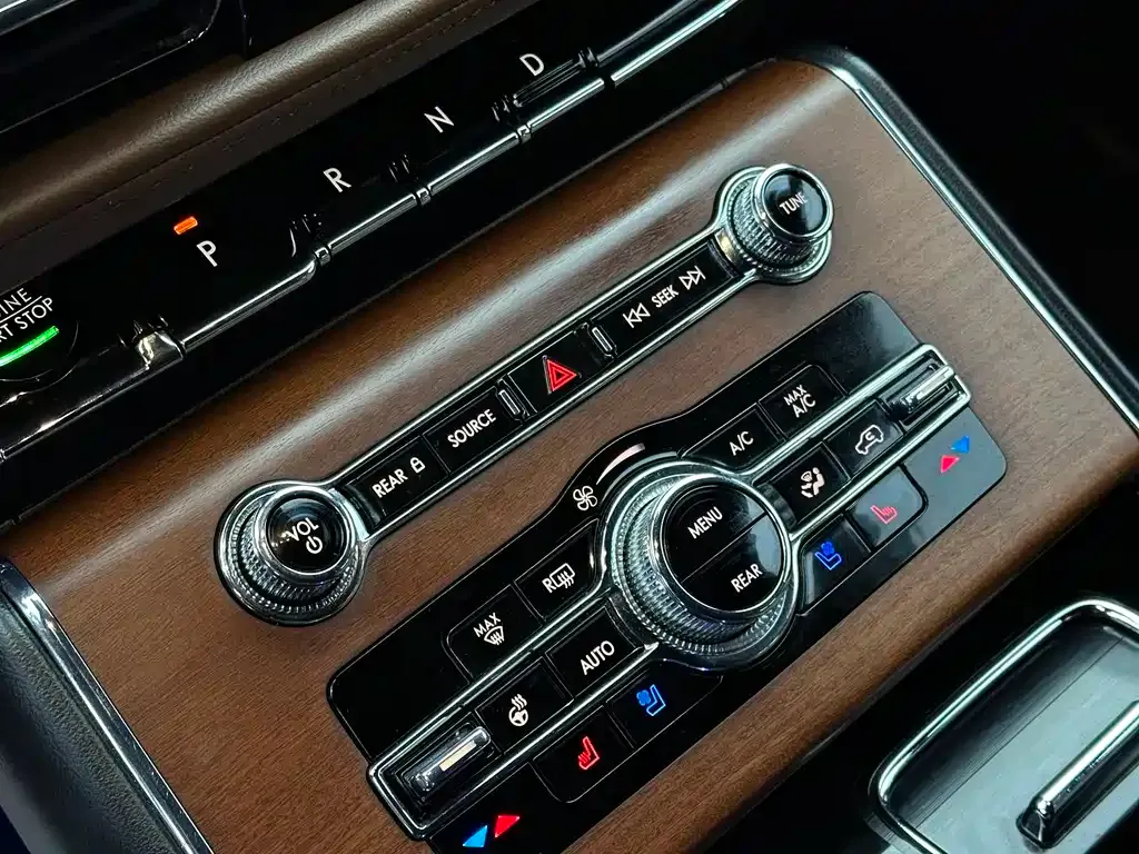 Lincoln Aviator — фото 7