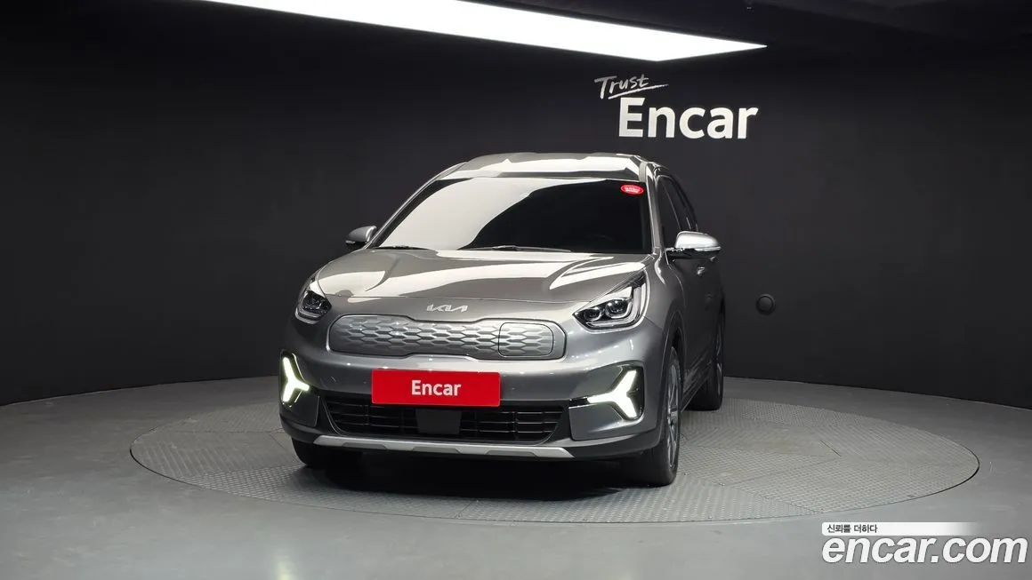 Kia Niro — фото 10