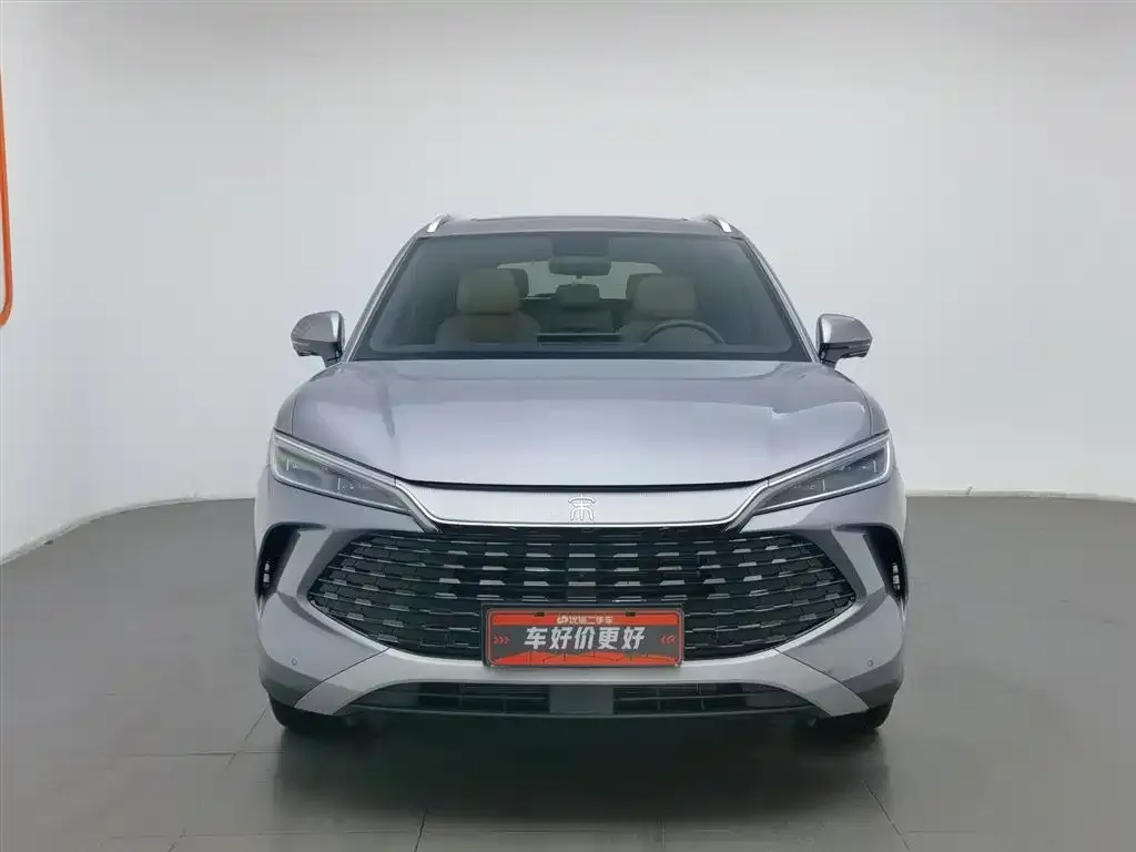 BYD L DM-i — фото 7