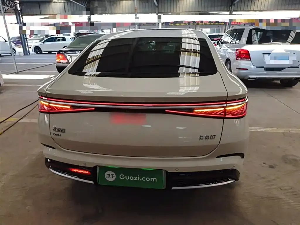 BYD Seal 07 DM-i — фото 7