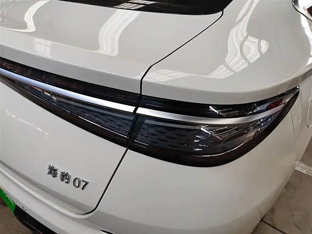 BYD Seal 07 DM-i — фото 3