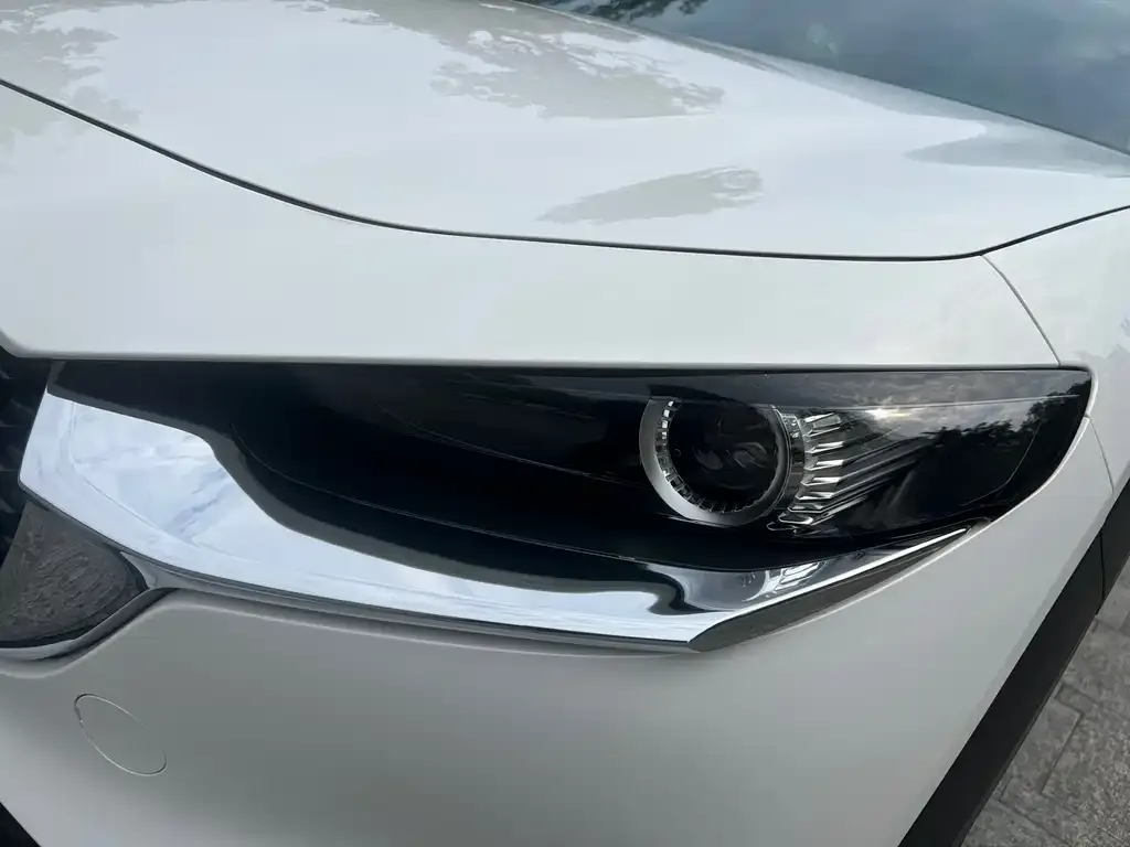 Mazda CX-30 — фото 4