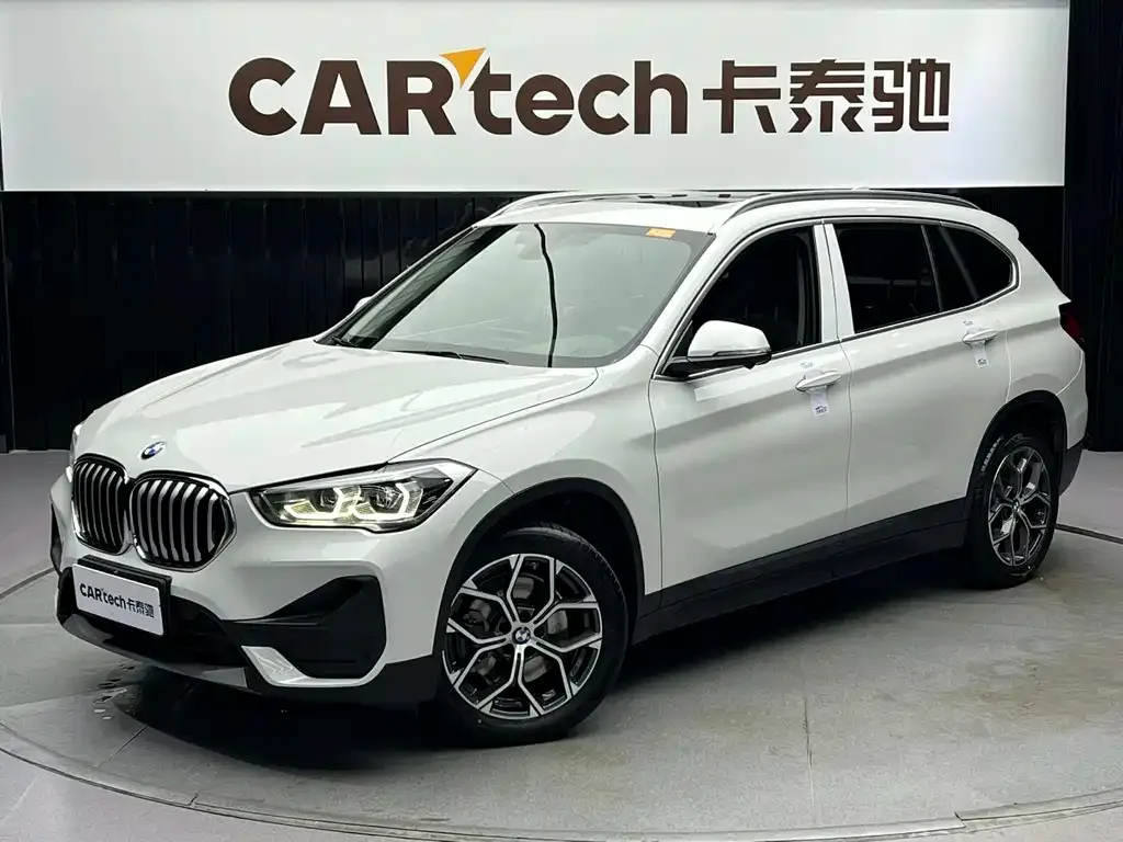 BMW X1 — фото 1