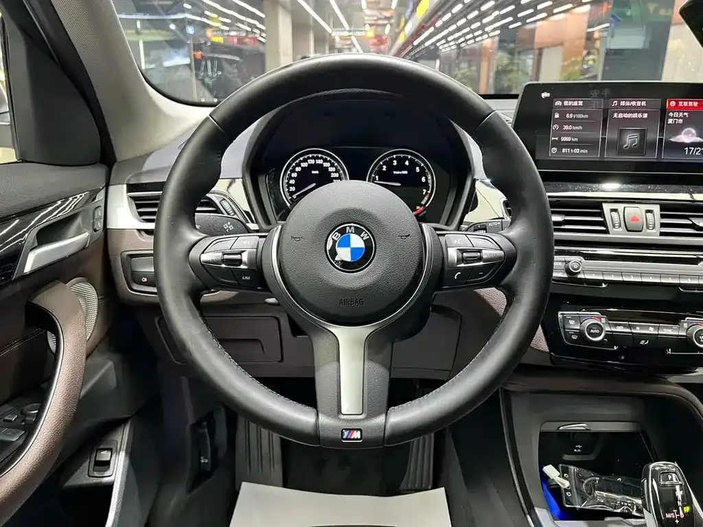 BMW X1 — фото 7