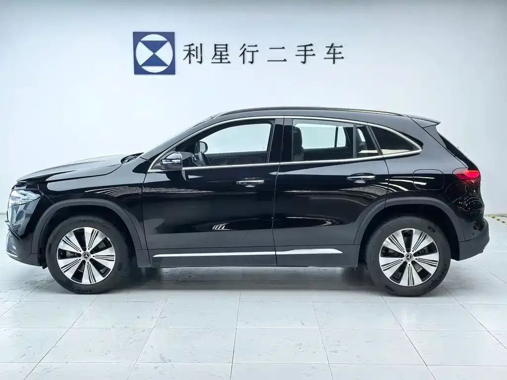 Mercedes-Benz EQA — фото 2