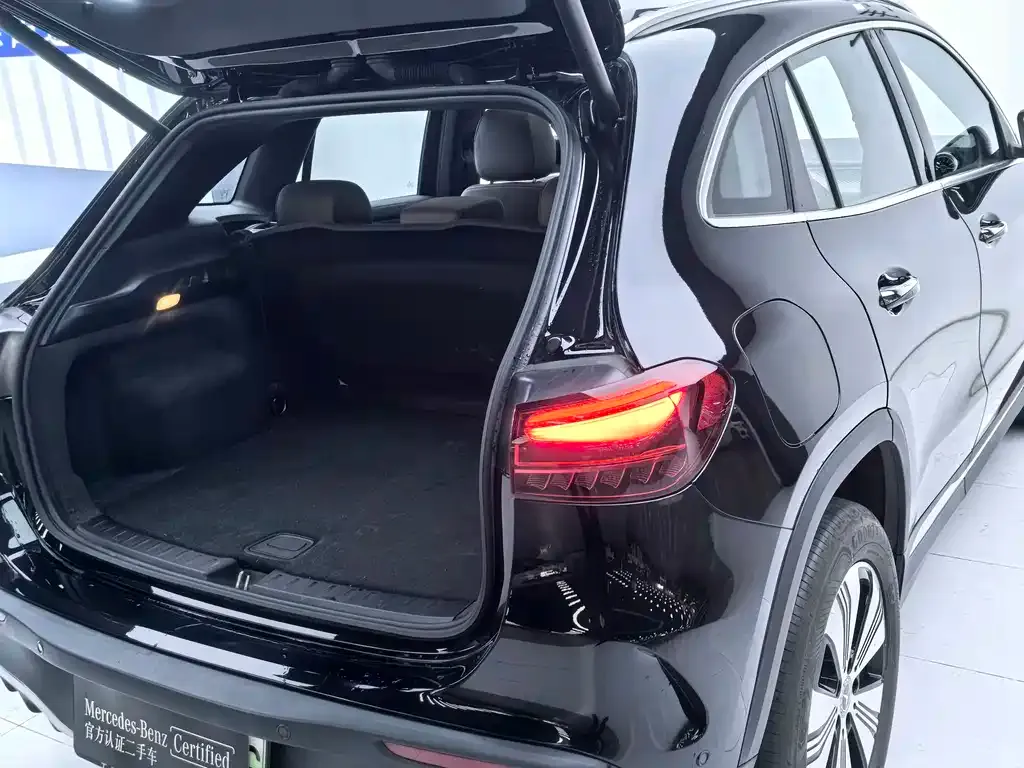 Mercedes-Benz EQA — фото 7