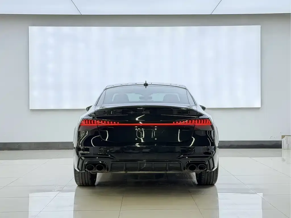 Audi A7L — фото 2