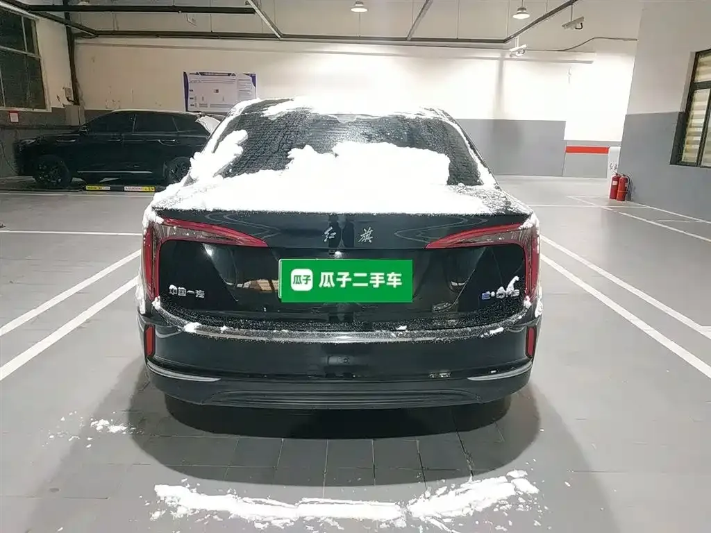 Hongqi E-QM5 — фото 6