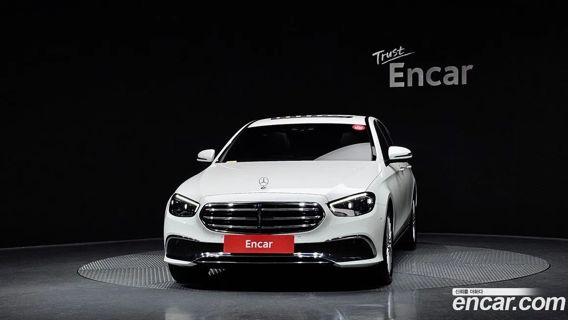 Mercedes-Benz E-Class — фото 3