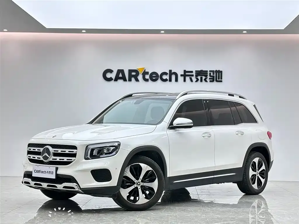 Mercedes-Benz GLB — фото 1