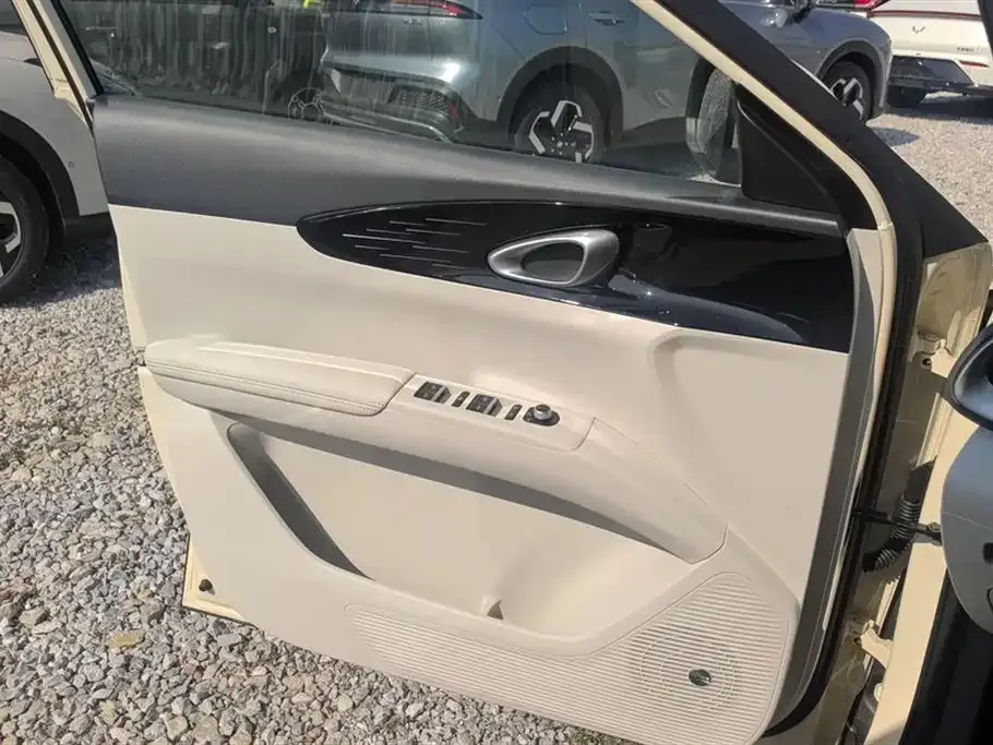 Geely Starburst — фото 9