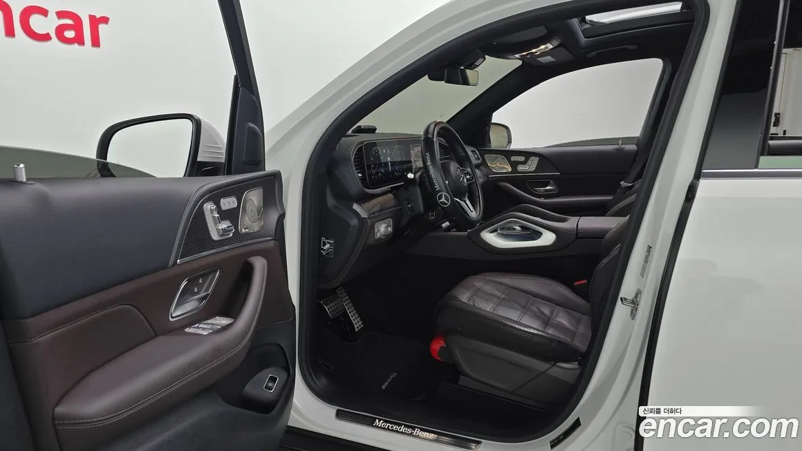 Mercedes-Benz GLS-Class — фото 10