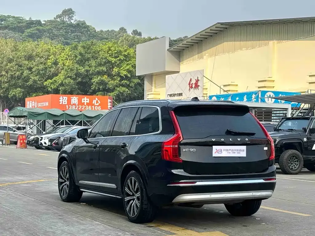 Volvo XC90 PHEV — фото 10
