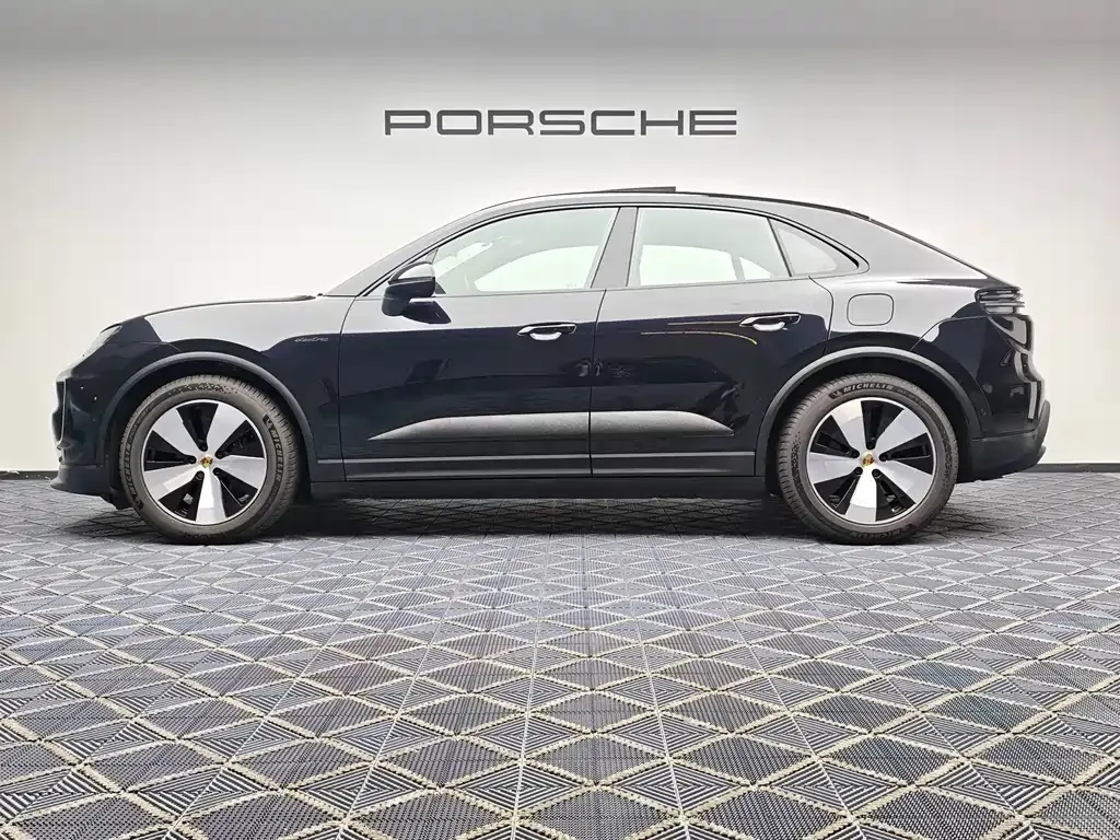 Porsche Macan EV — фото 9