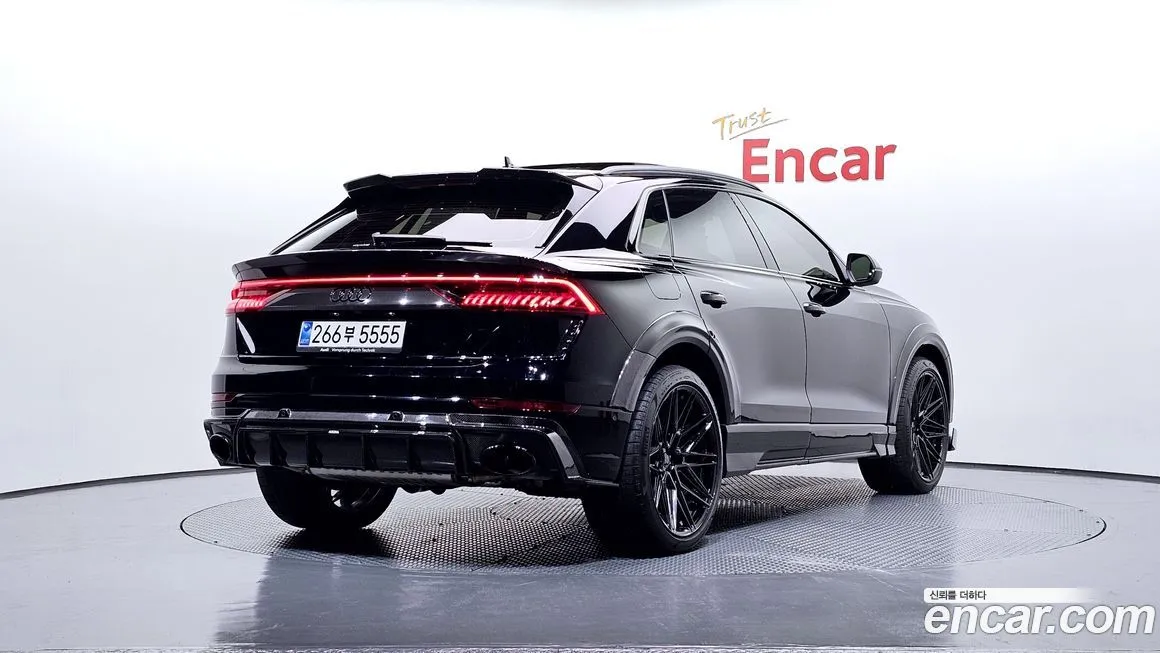 Audi RSQ8 — фото 5