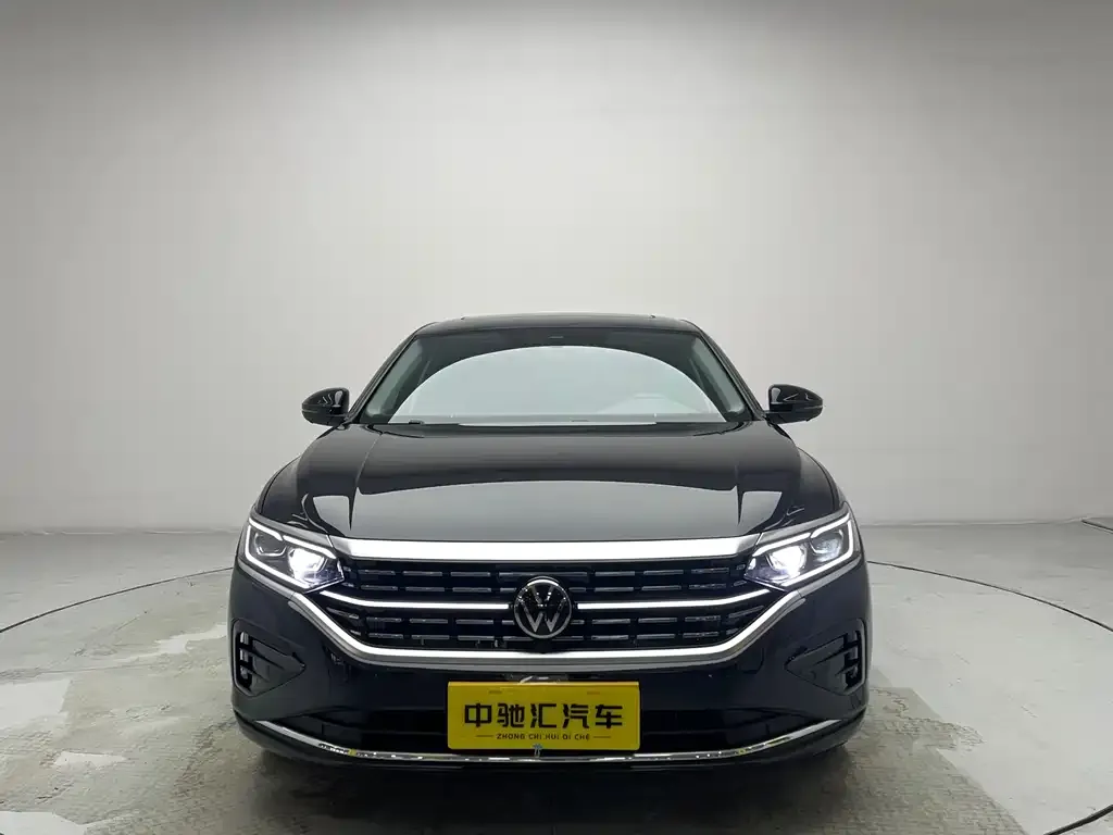 Volkswagen Passat — фото 7