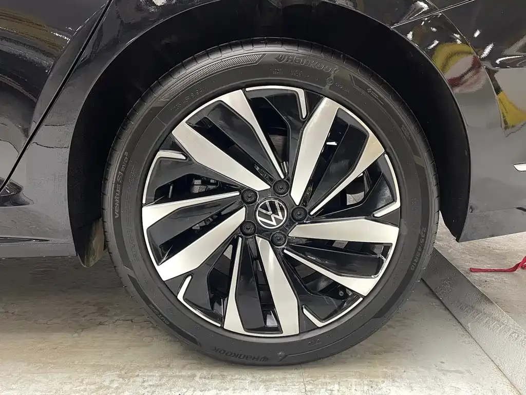 Volkswagen Passat — фото 10
