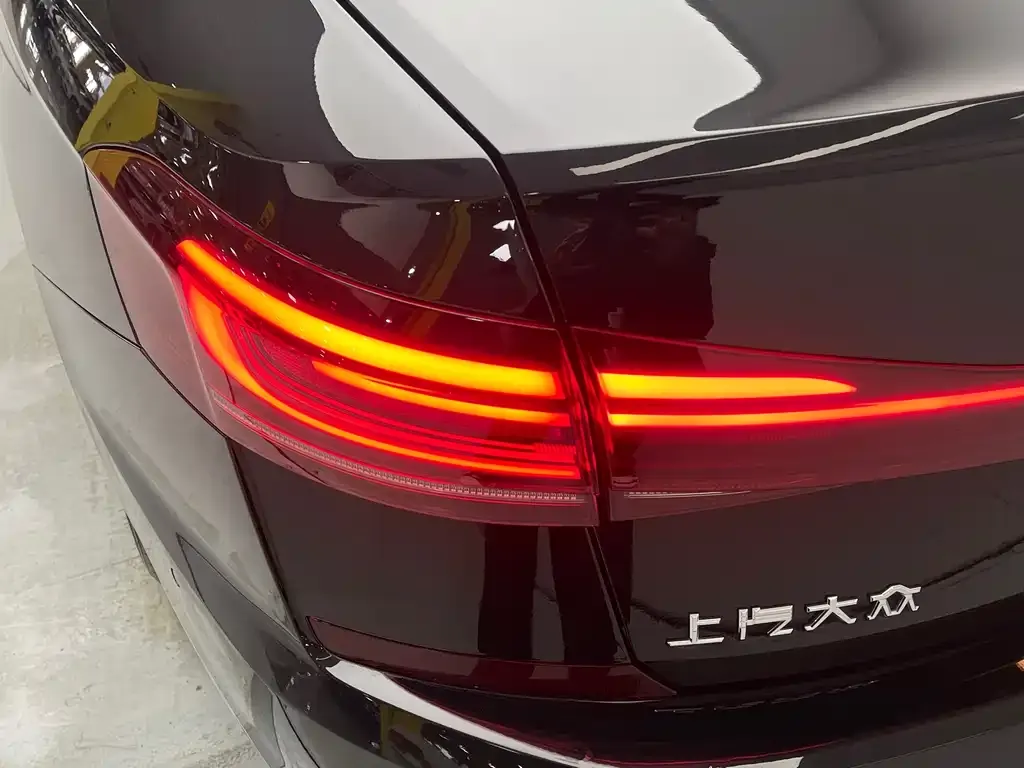 Volkswagen Passat — фото 4
