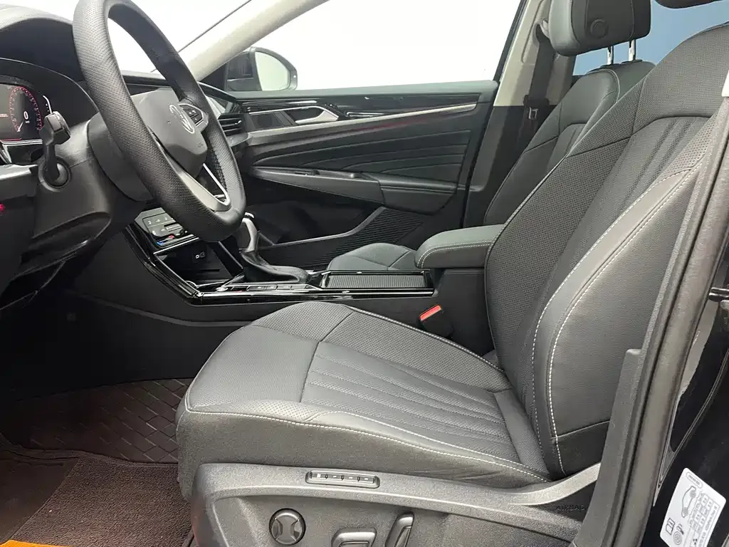 Volkswagen Passat — фото 8