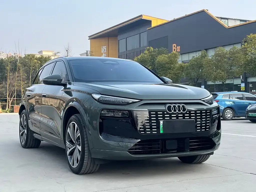 Audi Q6L e-tron — фото 3