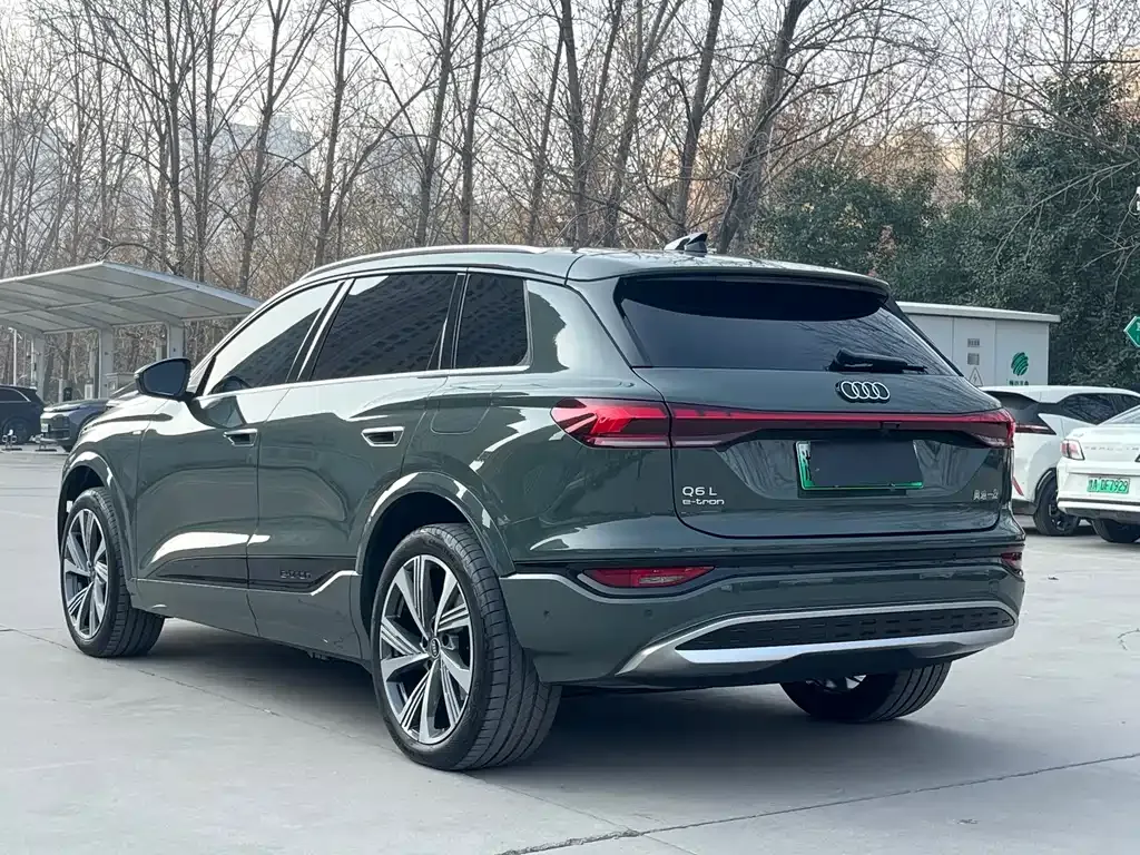 Audi Q6L e-tron — фото 9
